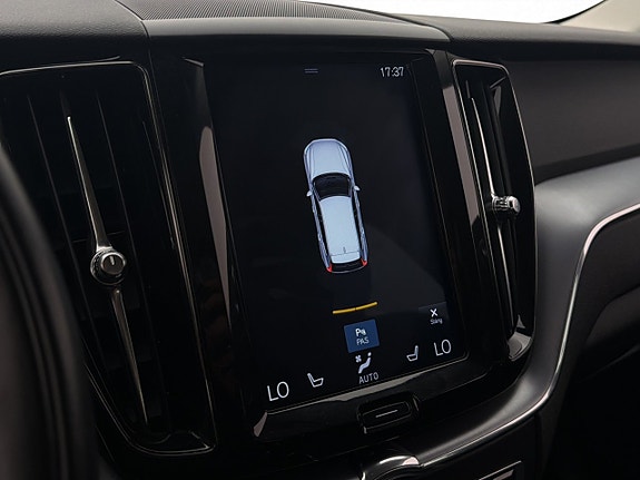 Volvo XC60 22 of 30
