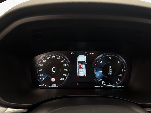 Volvo XC60 18 of 30
