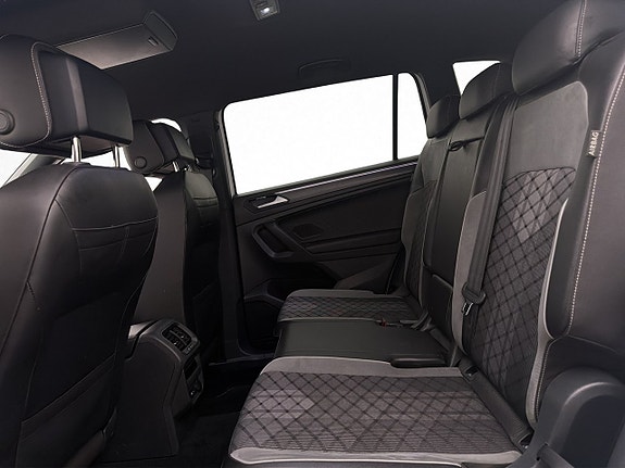 Volkswagen Tiguan Allspace 19 of 30