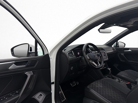 Volkswagen Tiguan Allspace 12 of 30