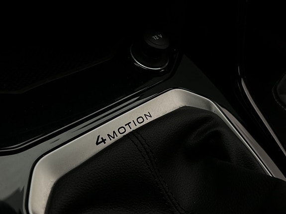 Volkswagen T-Roc 25 of 30