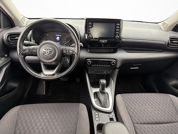 Toyota Yaris 10 of 26