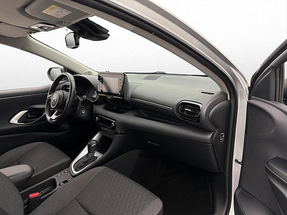 Toyota Yaris 12 of 26