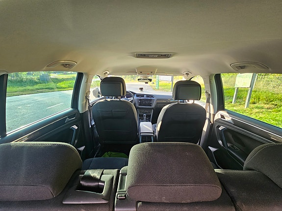 Volkswagen Tiguan 19 of 30