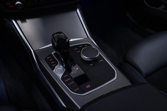 BMW 320i 21 of 26