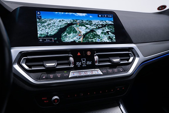 BMW 320i 22 of 26