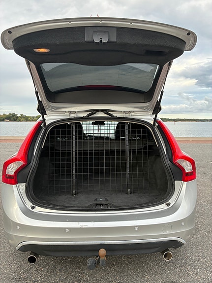 Volvo V60 4 of 12