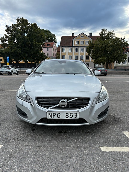 Volvo V60 12 of 12
