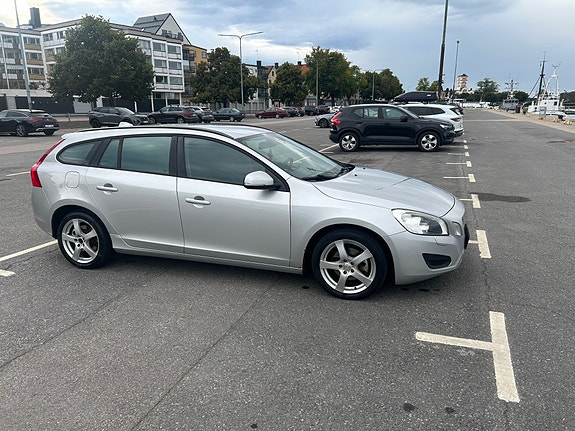 Volvo V60 9 of 12
