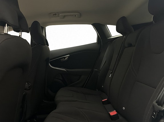 Volvo V40 16 of 30