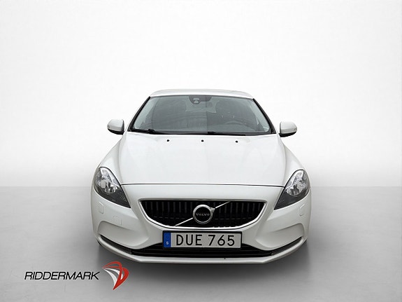 Volvo V40 2 of 30