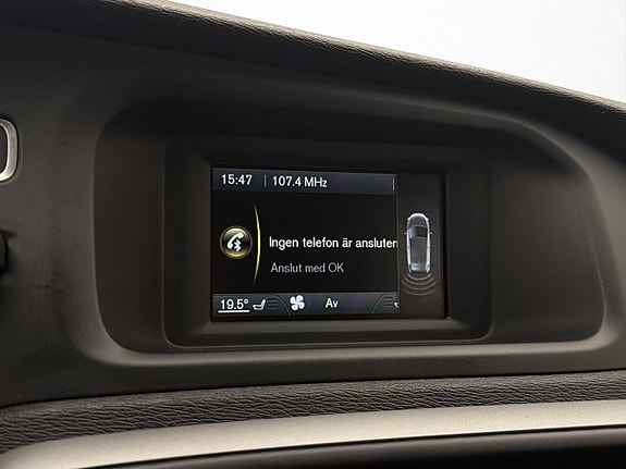 Volvo V40 22 of 30