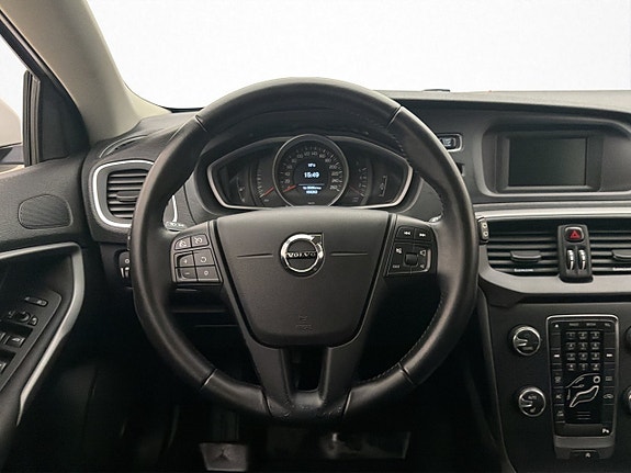 Volvo V40 13 of 30