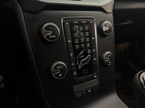Volvo V40 17 of 30