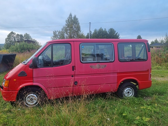 Ford Transit 3 of 4