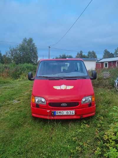 Ford Transit 2 of 4