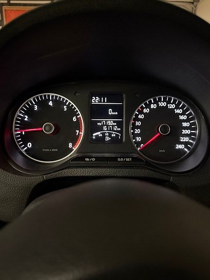 Volkswagen Polo 5 of 8