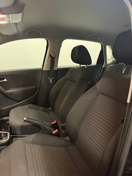 Volkswagen Polo 6 of 8