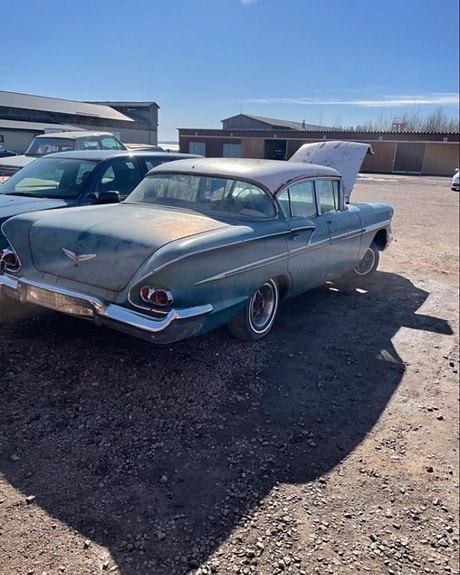 Chevrolet Bel Air 3 of 4