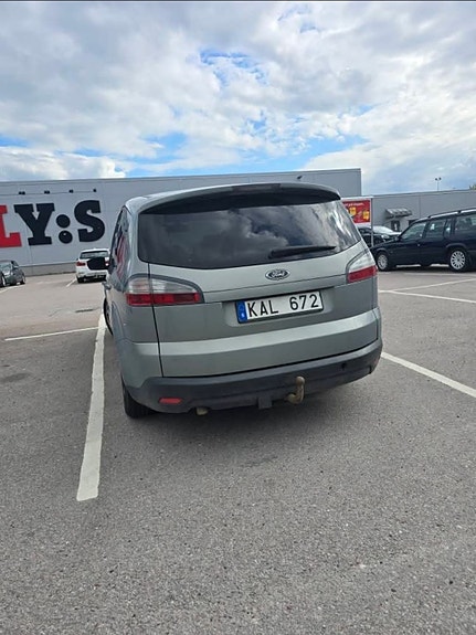 Ford S-MAX 4 of 7