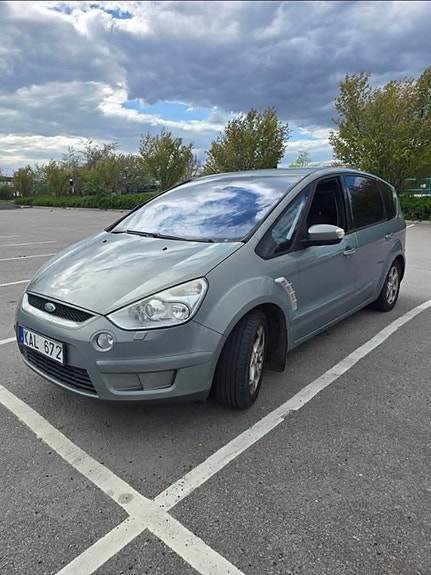 Ford S-MAX 2 of 7