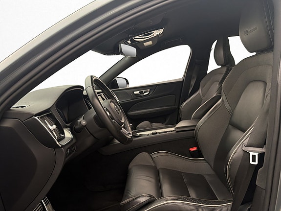Volvo S60 12 of 30