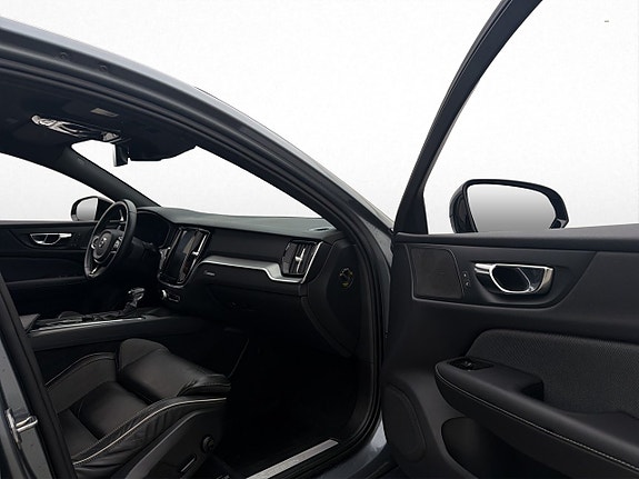 Volvo S60 16 of 30