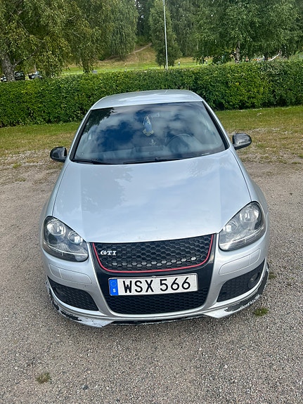 Volkswagen Golf V 3 of 11