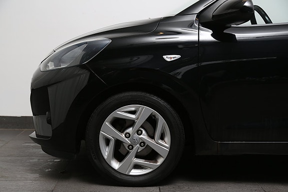 Hyundai i10 8 of 24