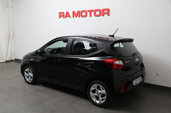 Hyundai i10 4 of 24