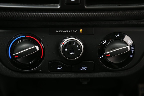 Hyundai i10 20 of 24