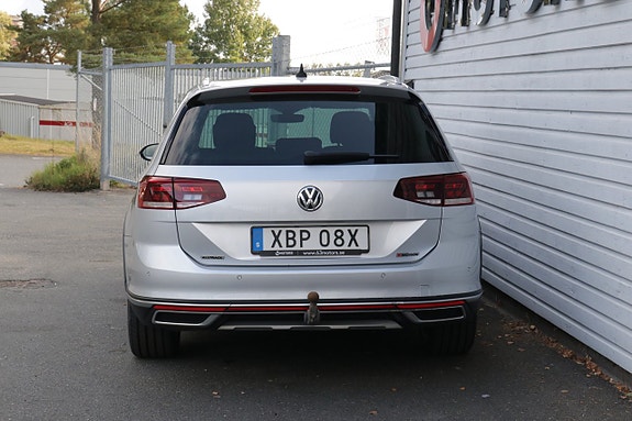 Volkswagen Passat Alltrack 18 of 30