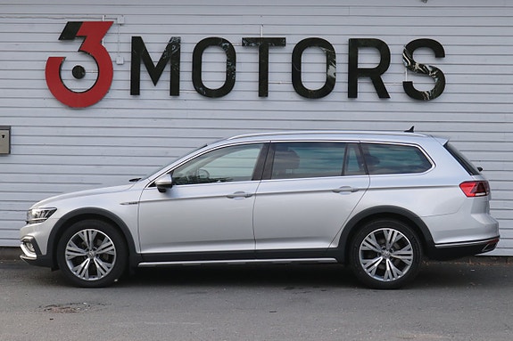 Volkswagen Passat Alltrack 3 of 30