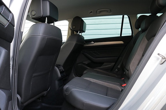 Volkswagen Passat Alltrack 24 of 30