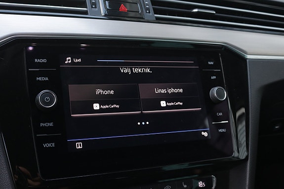Volkswagen Passat Alltrack 12 of 30