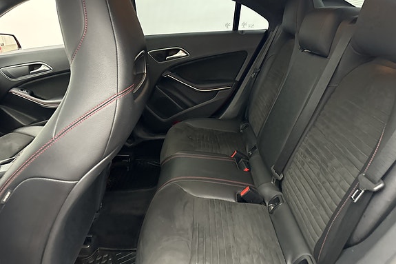 Mercedes-Benz CLA200 12 of 27
