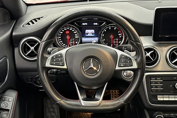 Mercedes-Benz CLA200 24 of 27