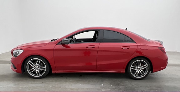 Mercedes-Benz CLA200 8 of 27