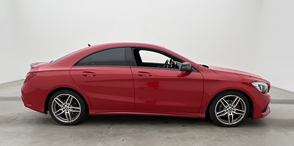 Mercedes-Benz CLA200 4 of 27