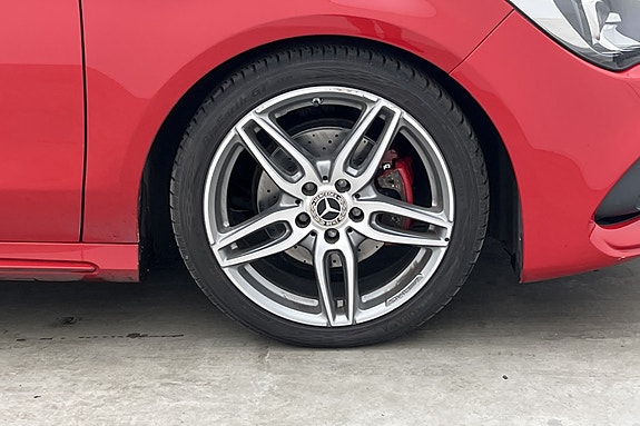 Mercedes-Benz CLA200 9 of 27