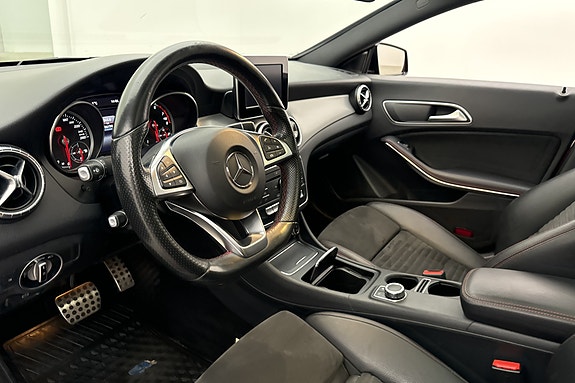 Mercedes-Benz CLA200 27 of 27