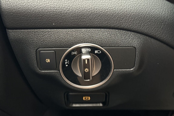 Mercedes-Benz CLA200 23 of 27