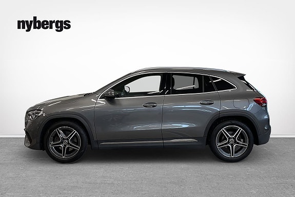 Mercedes-Benz GLA250+ 2 of 13