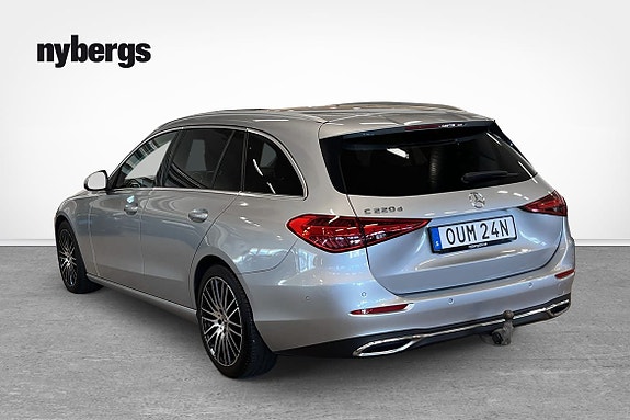Mercedes-Benz C220 3 of 12
