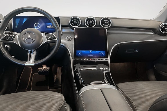 Mercedes-Benz C220 8 of 12