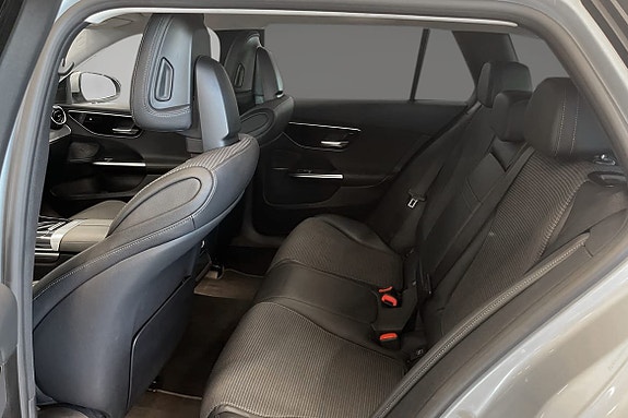 Mercedes-Benz C220 7 of 12