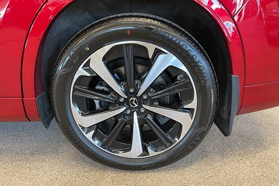 Mazda CX-60 13 of 16
