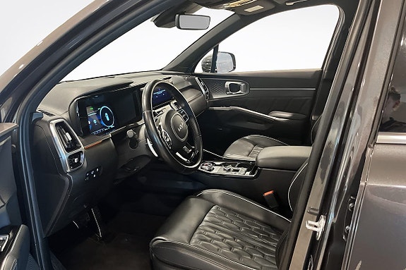 Kia Sorento 6 of 17