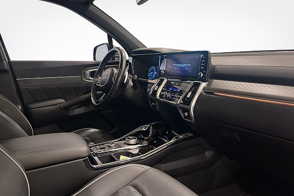 Kia Sorento 9 of 17
