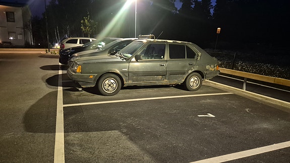 Volvo 360 2 of 8